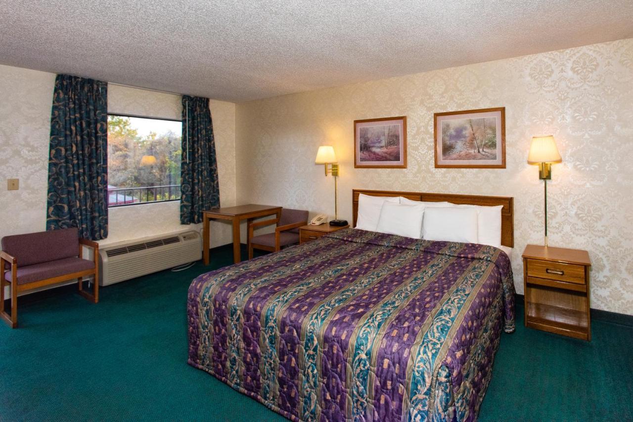 Express 2* Eureka Springs